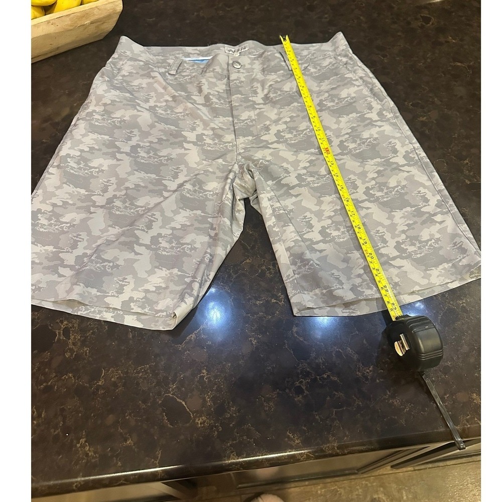 Peter Millar Mens Grey Camo Performance Golf Shorts Size 36 Crown Sport - Picture 3 of 8